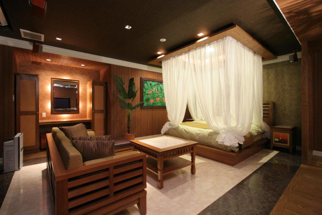 Le Ciel Spa & Resort (Adults Only) Tsurugashima Bagian luar foto